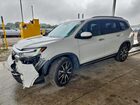 2022 Honda Pilot Touring White vin: 5FNYF5H69NB025317