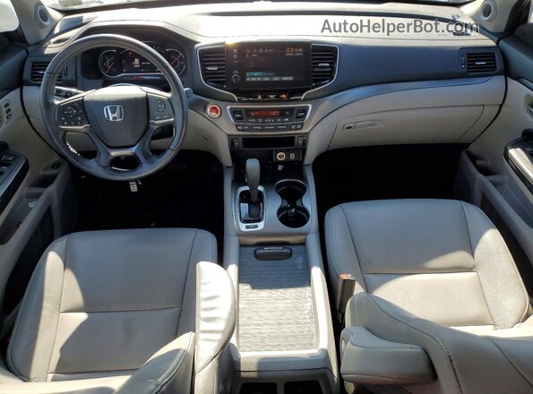 5FNYF6H58KB065476 2019 HONDA PILOT Серебряный Вид панели приборов