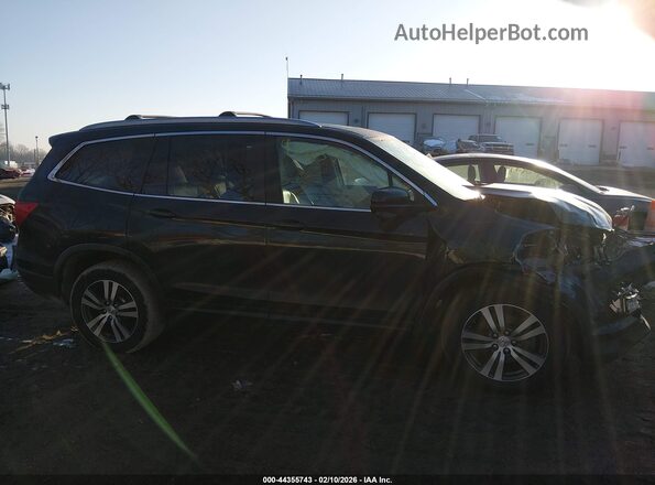 5FNYF6H71HB079102 2017 HONDA PILOT Зеленый Вид задней части салона