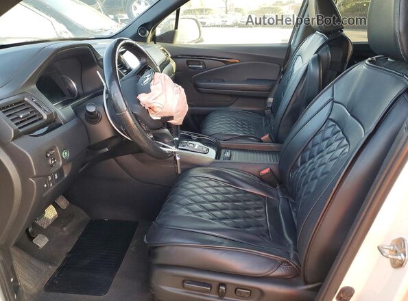 5FNYF7H93KB002861 2019 HONDA PASSPORT Белый Вид салона спереди