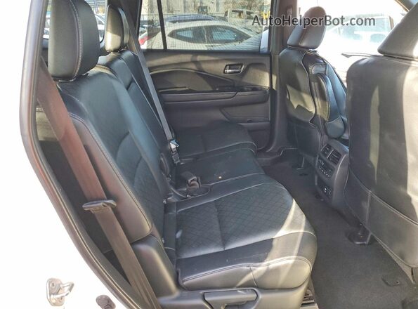5FNYF7H93KB002861 2019 HONDA PASSPORT Белый Вид задней части салона