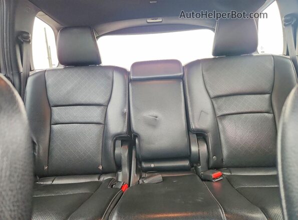 5FNYF8H97LB011909 2020 HONDA PASSPORT Gray Rear seats view