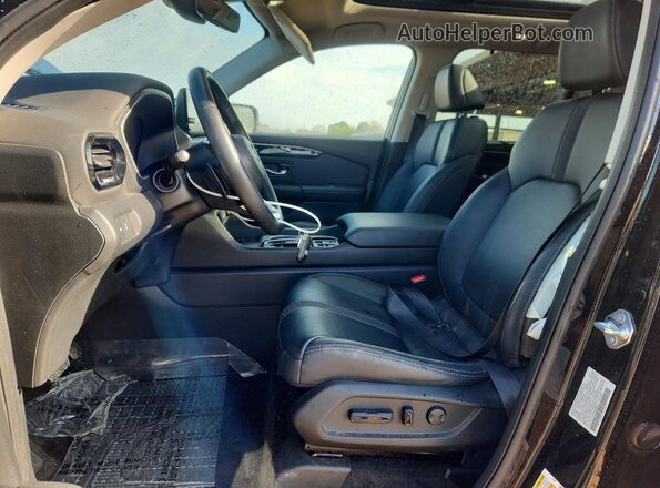 5FNYG2H75PB006657 2023 HONDA PILOT Черный Вид салона спереди