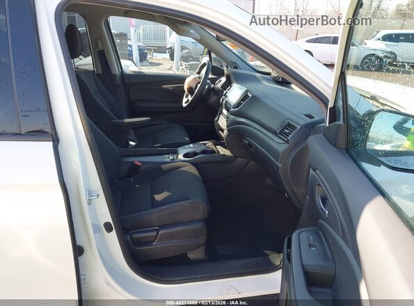 5FPYK3F18MB002351 2021 HONDA RIDGELINE Белый Вид салона спереди