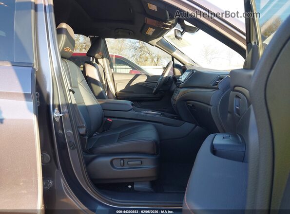 5FPYK3F65RB021653 2024 HONDA RIDGELINE Gray Widok wnętrza z przodu