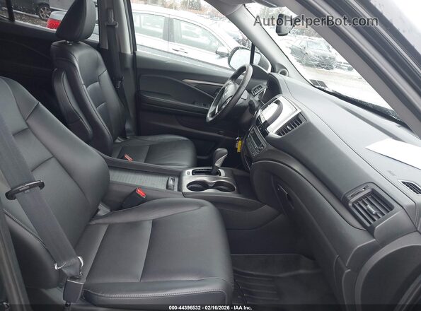 5FPYK3F68JB011316 2018 HONDA RIDGELINE Черный Вид салона спереди