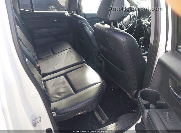 5FPYK3F78HB034887 2017 HONDA RIDGELINE White VIN კოდის სტიკერის ხედი