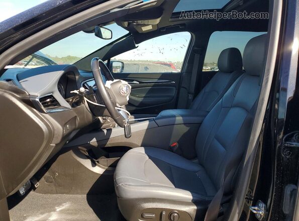 5GAERBKW3PJ261556 2023 BUICK ENCLAVE Черный Вид салона спереди