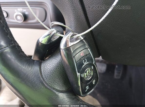 5GAEVBKW6JJ262686 2018 BUICK ENCLAVE Белый Вид панели приборов