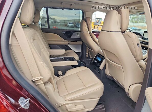 5LM5J7XC2NGL08676 2022 LINCOLN AVIATOR Бордовый Вид задней части салона