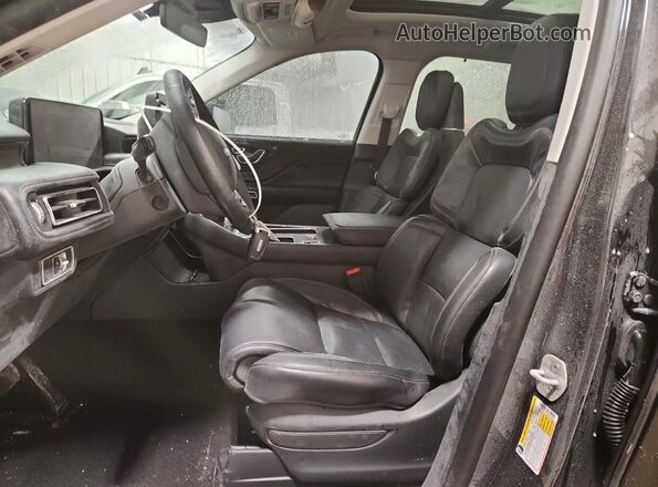 5LM5J7XC2SGL15848 2025 LINCOLN AVIATOR Черный Вид салона спереди
