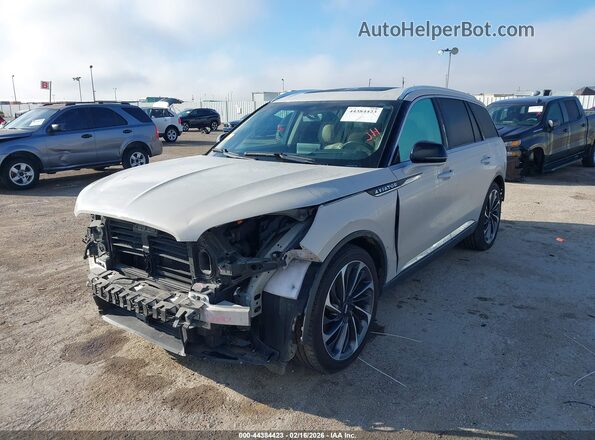 5LM5J7XC3LGL00616 2020 LINCOLN AVIATOR Серый Передняя левая четверть