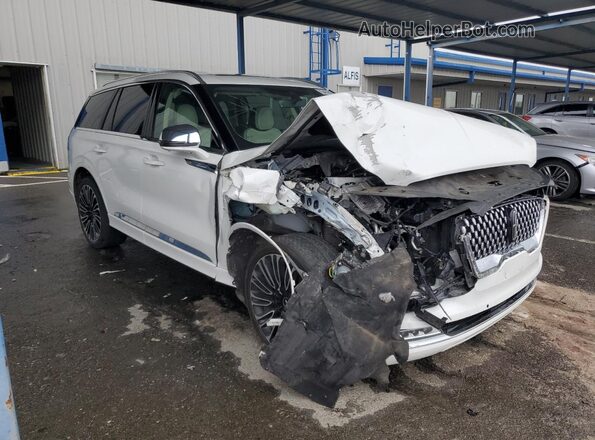 5LM5J9XC0LGL02013 2020 LINCOLN AVIATOR Белый Передняя правая четверть