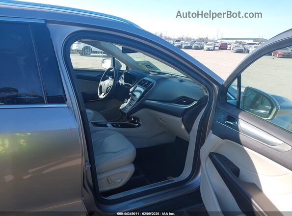 5LMCJ1C91JUL33014 2018 LINCOLN MKC Tan Widok wnętrza z przodu