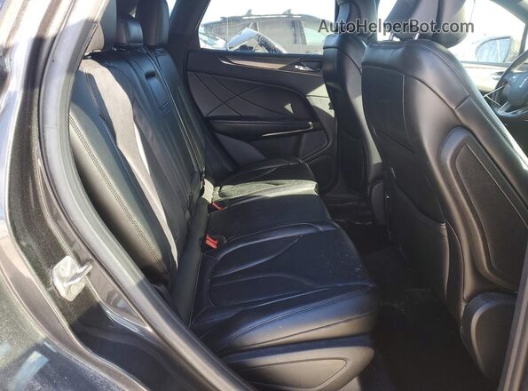 5LMCJ2C97HUL21126 2017 LINCOLN MKC Черный Вид задней части салона