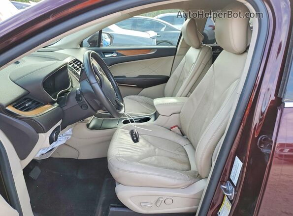 5LMCJ2C98HUL32796 2017 LINCOLN MKC Темно-бордовый Вид панели приборов