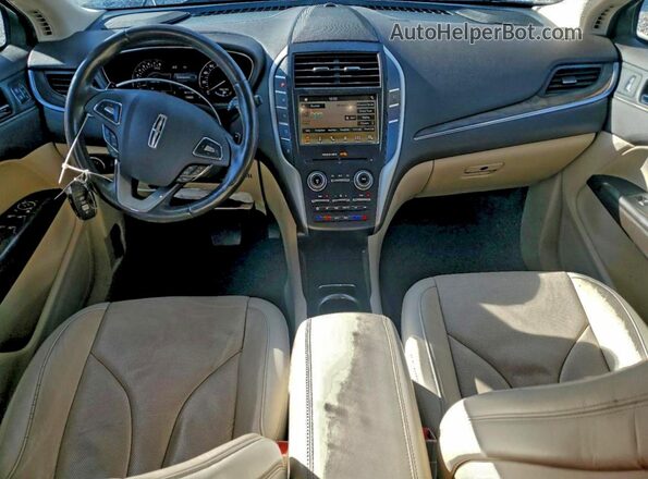5LMCJ3D96KUL02546 2019 LINCOLN MKC Бордовый Вид панели приборов