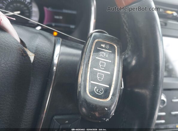 5LMJJ2JT7HEL06447 2017 LINCOLN NAVIGATOR Черный Вид панели приборов