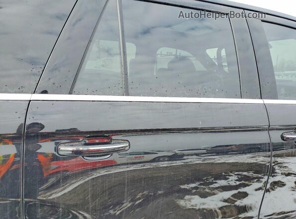 5LMJJ2LG0REL04993 2024 LINCOLN NAVIGATOR Черный Вид задней части салона