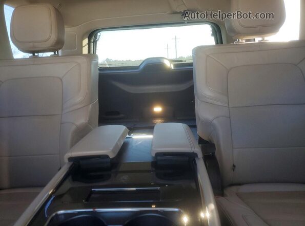 5LMJJ2LG1PEL10699 2023 LINCOLN NAVIGATOR Белый Вид задних сидений