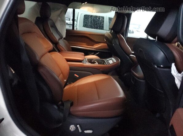 5LMJJ2LG1SEL13191 2025 LINCOLN NAVIGATOR Белый Вид задних сидений