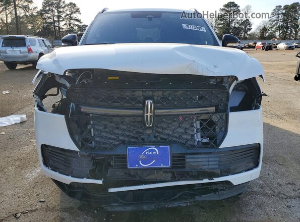 5LMJJ2LG4SEL12200 2025 LINCOLN NAVIGATOR White Widok z przodu