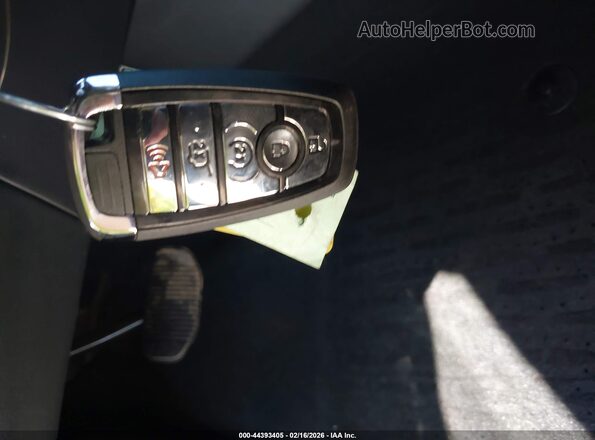 5LMJJ2LG5SEL00959 2025 LINCOLN NAVIGATOR Белый Вид панели приборов