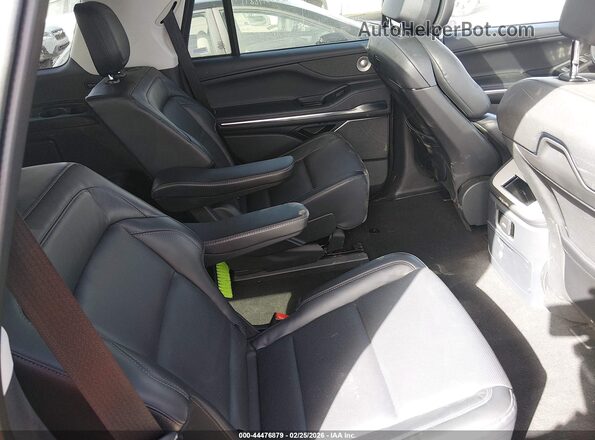 5LMJJ2LG9SEL02505 2025 LINCOLN NAVIGATOR Black Widok naklejki z numerem VIN