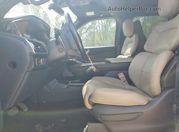5LMJJ2LGXPEL10846 2023 LINCOLN NAVIGATOR Черный Вид салона спереди