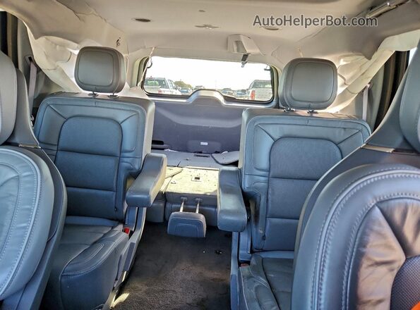5LMJJ2LT0KEL17455 2019 LINCOLN NAVIGATOR Белый Вид задних сидений