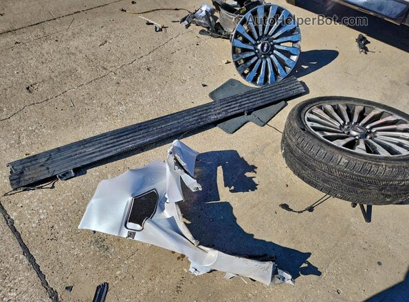 5LMJJ2LT0KEL17455 2019 LINCOLN NAVIGATOR Белый Вид наклейки с VIN-кодом