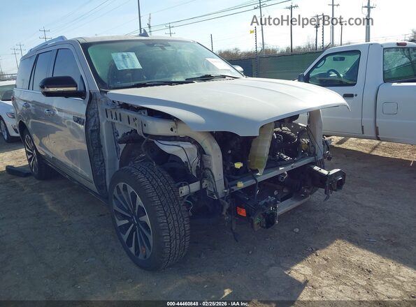 5LMJJ2LT6NEL05024 2022 LINCOLN NAVIGATOR Белый Передняя правая четверть