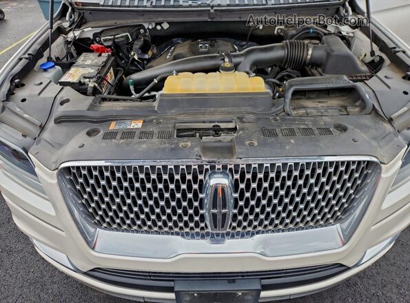 5LMJJ2LT7JEL13238 2018 LINCOLN NAVIGATOR Белый Вид подкапотного пространства