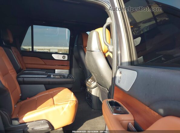 5LMJJ2LTXLEL12149 2020 LINCOLN NAVIGATOR Черный Вид наклейки с VIN-кодом