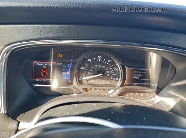 5LMJJ3HTXGEL07442 2016 LINCOLN NAVIGATOR Черный Вид щитка приборов