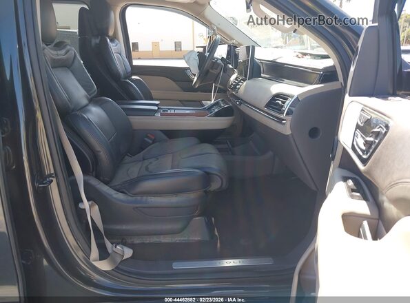 5LMJJ3LGXPEL02008 2023 LINCOLN NAVIGATOR Серый Вид салона спереди