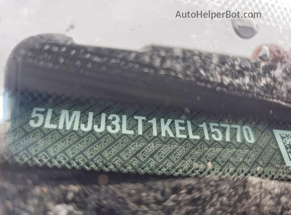 5LMJJ3LT1KEL15770 2019 LINCOLN NAVIGATOR Черный Вид наклейки с VIN-кодом