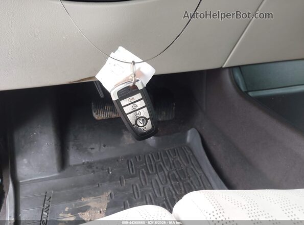 5LMJJ3TT8MEL06776 2021 LINCOLN NAVIGATOR Черный Вид панели приборов