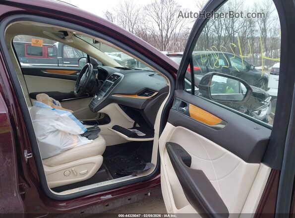5LMTJ3DH7GUJ18134 2016 LINCOLN MKC Бордовый Вид салона спереди