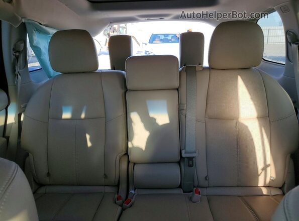 5N1AR2MM6GC615532 2016 NISSAN PATHFINDER White Rear seats view