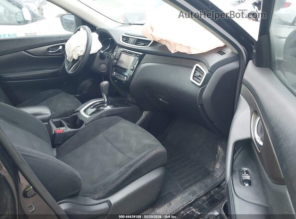 5N1AT2MN1GC755367 2016 NISSAN ROGUE Черный Вид салона спереди