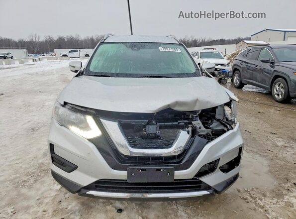5N1AT2MT1KC700120 2019 NISSAN ROGUE Серебряный Вид спереди