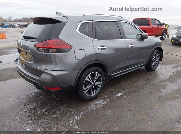 5N1AT2MT6JC794896 2018 NISSAN ROGUE Серый Задняя правая четверть