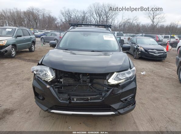 5N1AT2MV2KC709295 2019 NISSAN ROGUE Черный Вид задней части салона