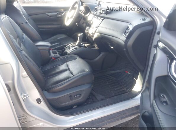 5N1AT2MV2LC727085 2020 NISSAN ROGUE Silver Vista interior delantera