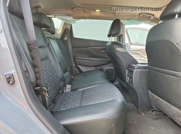 5N1AZ2DJ2RC104232 2024 NISSAN MURANO Серебряный Вид задней части салона