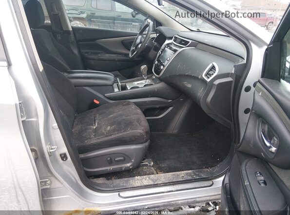 5N1AZ2MH0HN105170 2017 NISSAN MURANO Серебряный Вид салона спереди