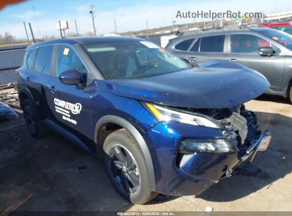5N1BT3BA3RC696500 2024 NISSAN ROGUE Синий Передняя правая четверть