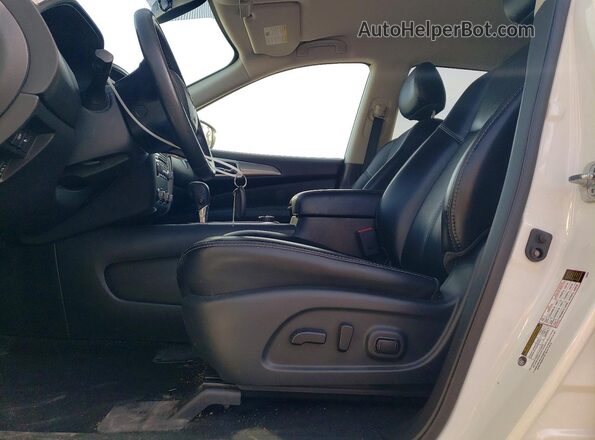 5N1DR2CM8LC650324 2020 NISSAN PATHFINDER White Widok wnętrza z przodu