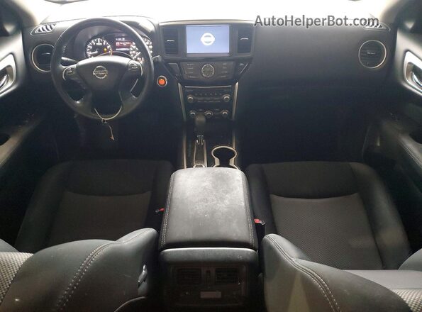 5N1DR2MM7HC625260 2017 NISSAN PATHFINDER Red Вид панелі приладів